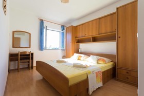 Apartments Njiric