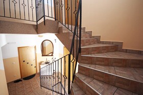 Apartments & Rooms Villa Petra