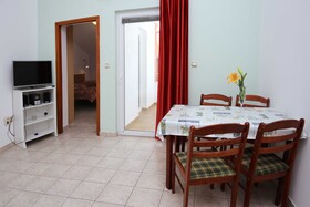 Apartments & Rooms Villa Petra