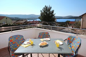 Apartments & Rooms Villa Petra