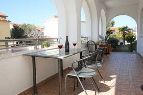 Apartments & Rooms Villa Petra