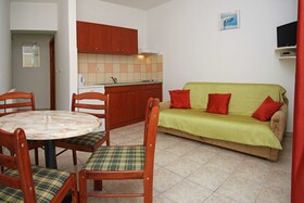 Apartments & Rooms Villa Petra