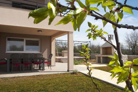 Villa Nar