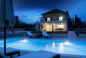 Villa Nar