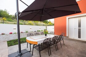 Holiday House Klaric