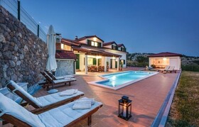Holiday Home Svilaja