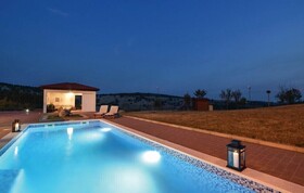 Holiday Home Svilaja