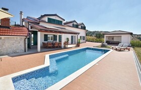 Holiday Home Svilaja