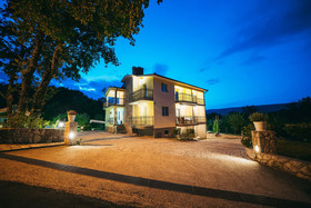 Holiday House Estera