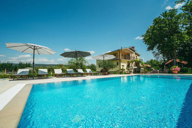 Holiday House Estera