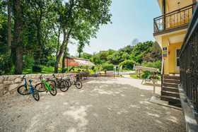 Holiday House Estera