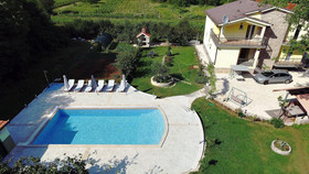 Holiday House Estera