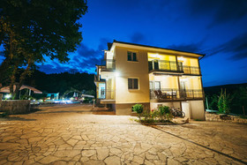 Holiday House Estera