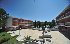 Centinera Resort & Camping