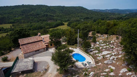 Holiday House Kapitani