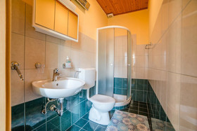 Apartments And Rooms Nela