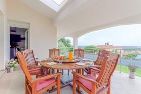 Villa Eliza