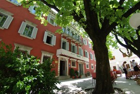Kastel
