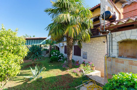 Apartments Hilmija