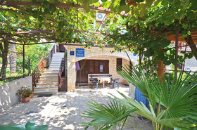 Apartments Hilmija