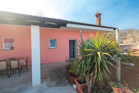 Apartment Lucia & Holiday Home Nino
