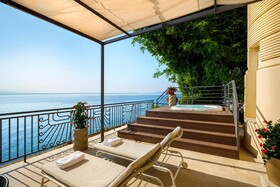 Hotel Ambasador