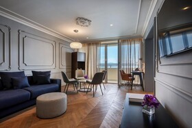Hotel Ambasador