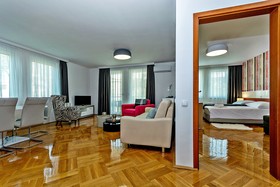 Aparthotel Adeo