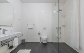 Maj Premium Residence