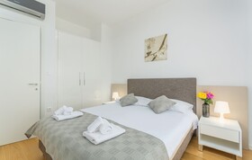 Maj Premium Residence