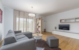 Maj Premium Residence