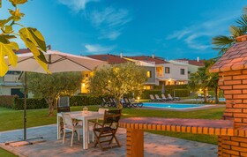 Maj Premium Residence