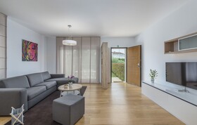 Maj Premium Residence