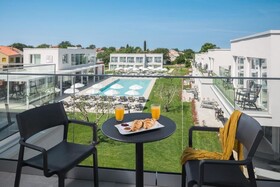 Maj Premium Residence