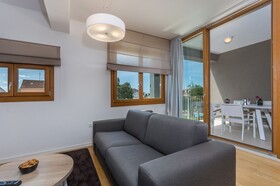 Maj Premium Residence