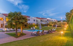 Maj Premium Residence