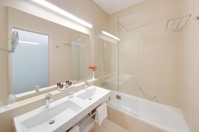 Isabella Island Miramare Suites & Villas