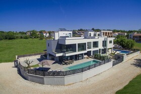 Villa Rose