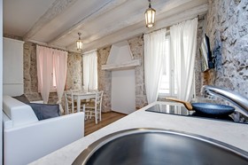 Apartment Blue Note