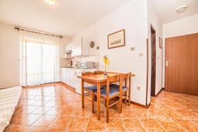 Apartments Banko 7