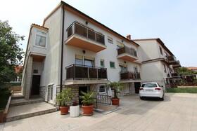 Rooms and Apartment Stefan