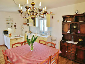Holiday House Lico