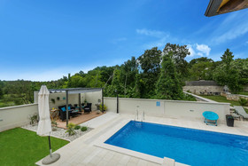 Villa Mira