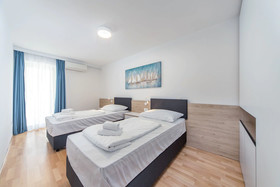 Garden Palace Resort