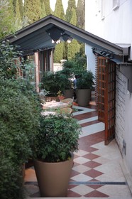 Milan - Hotel & Restaurant