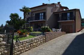 Apartments and Rooms Viktorija