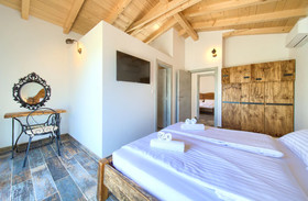 Pax House