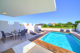 Pax House