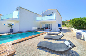 Pax House
