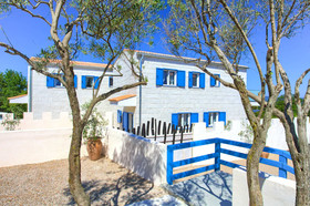 Pax House
